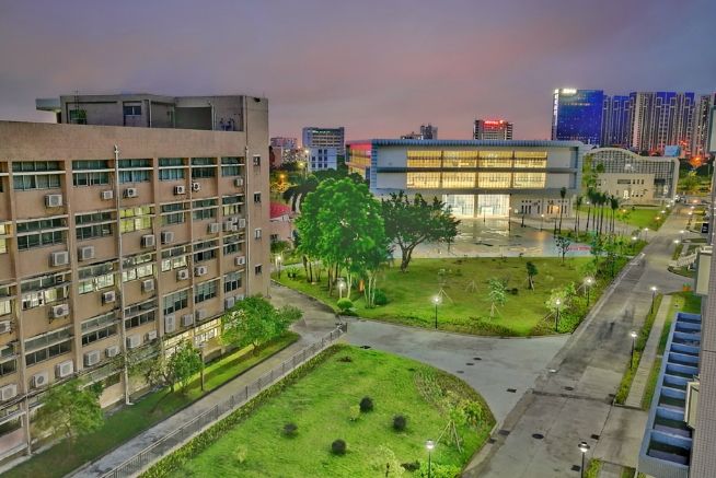 深圳市寶安職業(yè)技術(shù)學(xué)校